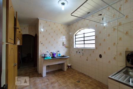 Casa à venda com 303m², 4 quartos e 6 vagas Casa à venda com 303m², 4 quartos e 6 vagasÁrea de Serviço