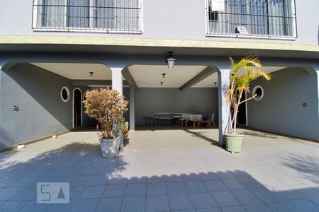 Casa à venda com 303m², 4 quartos e 6 vagas Casa à venda com 303m², 4 quartos e 6 vagasGaragem