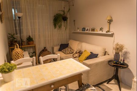 Sala de apartamento para alugar com 1 quarto, 49m² em Parque Munhoz, São Paulo