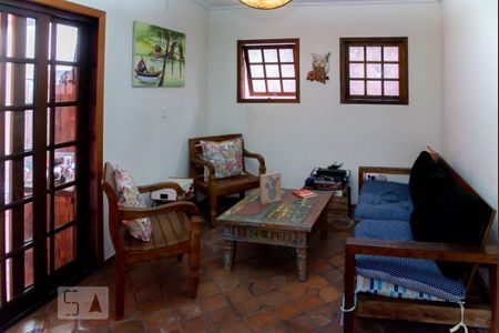 Sala de estar com lareira de casa à venda com 3 quartos, 200m² em Cidade Patriarca, São Paulo