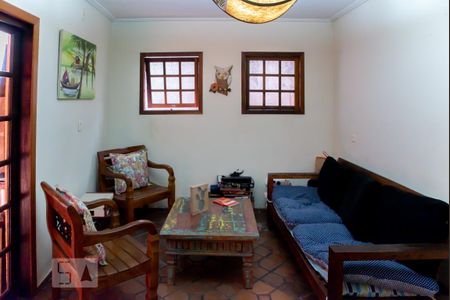 Sala de estar com lareira de casa à venda com 3 quartos, 200m² em Cidade Patriarca, São Paulo