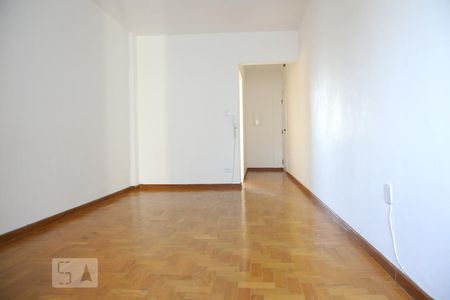 Quarto/Sala de kitnet/studio para alugar com 1 quarto, 41m² em Aclimação, São Paulo