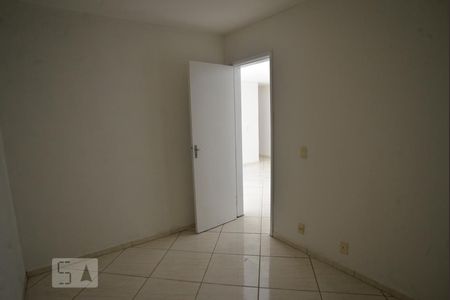 Quarto 1 de apartamento para alugar com 2 quartos, 51m² em Inhoaíba, Rio de Janeiro