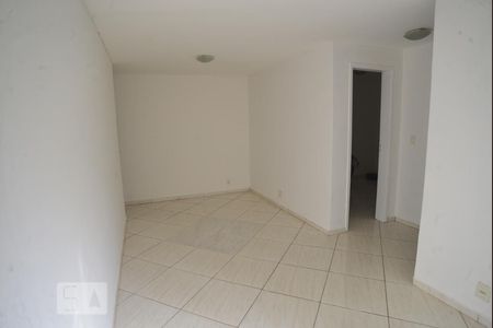 Sala de apartamento para alugar com 2 quartos, 51m² em Inhoaíba, Rio de Janeiro