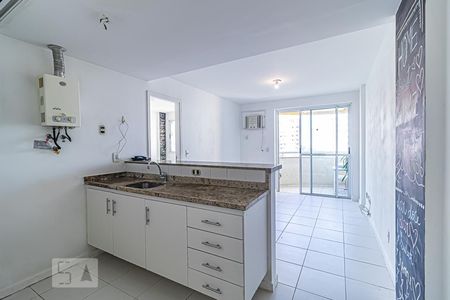 Sala/Cozinha de apartamento para alugar com 1 quarto, 45m² em Jacarepaguá, Rio de Janeiro