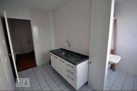 Cozinha e Área de Serviço de apartamento para alugar com 2 quartos, 55m² em Jaguaré, São Paulo