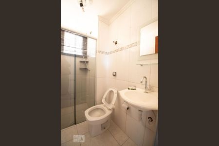 banheiro de apartamento para alugar com 2 quartos, 57m² em Parque Residencial Vila União, Campinas