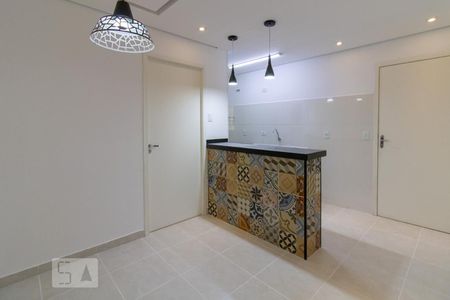 Sala de casa de condomínio para alugar com 3 quartos, 50m² em Vila Mazzei, São Paulo