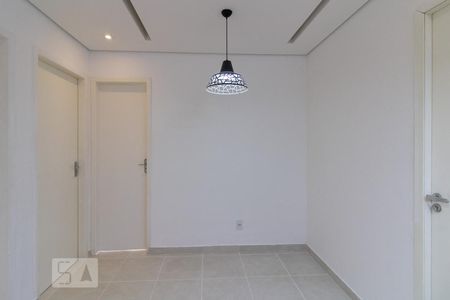 Sala de casa de condomínio para alugar com 3 quartos, 50m² em Vila Mazzei, São Paulo