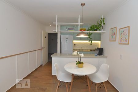 Apartamento à venda com 72m², 3 quartos e 2 vagasSala