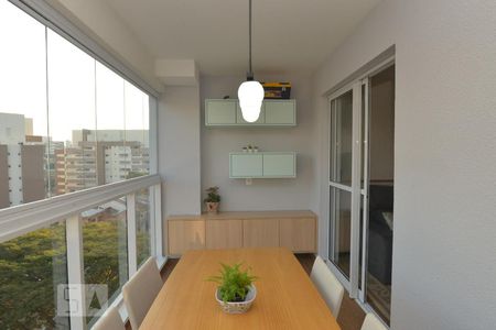 Varanda de apartamento à venda com 3 quartos, 72m² em Vila Pompéia, São Paulo