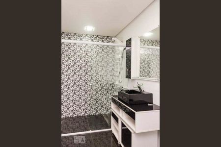 Banheiro de casa à venda com 4 quartos, 450m² em Jardim Lindóia, Porto Alegre
