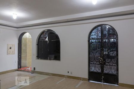 Sala de casa à venda com 4 quartos, 500m² em Tijuca, Rio de Janeiro