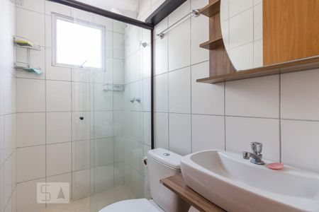 Banheiro de apartamento à venda com 2 quartos, 54m² em Rubem Berta, Porto Alegre