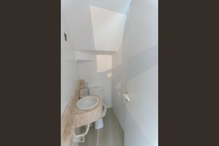 Lavabo de casa de condomínio à venda com 3 quartos, 241m² em Tristeza, Porto Alegre