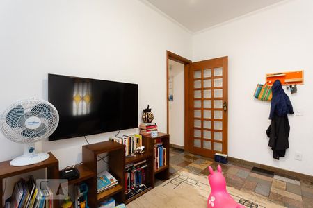 Sala de casa para alugar com 2 quartos, 200m² em Jardim Vera Cruz, São Paulo