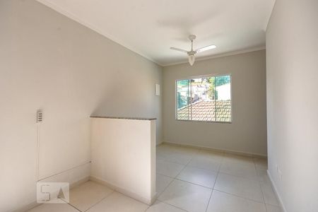 Sala de apartamento para alugar com 1 quarto, 33m² em Vila Mazzei, São Paulo