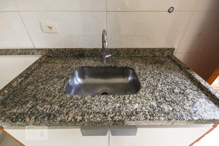 Cozinha de apartamento à venda com 1 quarto, 33m² em Vila Mazzei, São Paulo