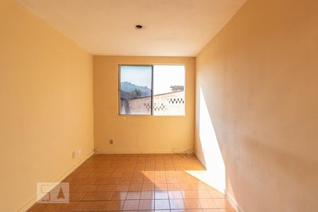 Sala de apartamento para alugar com 2 quartos, 54m² em Pilares, Rio de Janeiro