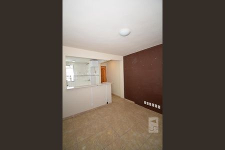 Sala de apartamento para alugar com 2 quartos, 45m² em Inhaúma, Rio de Janeiro