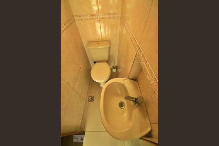 Lavabo de casa à venda com 3 quartos, 302m² em Parque Gerassi, Santo André