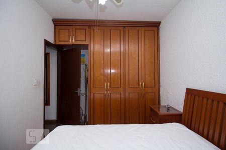 Piso Térreo - Quarto 1 de casa à venda com 7 quartos, 285m² em Vila Ipojuca, São Paulo