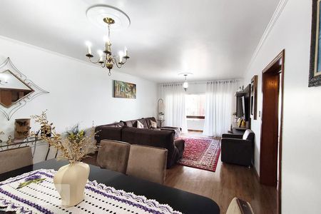 Apartamento à venda com 149m², 3 quartos e 4 vagas Apartamento à venda com 149m², 3 quartos e 4 vagasSala de Jantar