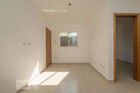 Sala de apartamento para alugar com 2 quartos, 44m² em Parque Sevilha, São Paulo