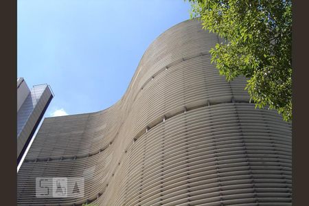 Studio à venda com 29m², 1 quarto e sem vaga Studio à venda com 29m², 1 quarto e sem vagaFachada