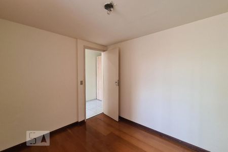 Quarto 2 de apartamento para alugar com 2 quartos, 66m² em Lourdes, Belo Horizonte