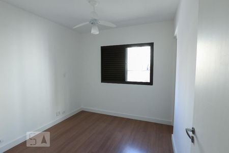 Suíte de apartamento para alugar com 3 quartos, 110m² em Vila Nova Conceição, São Paulo