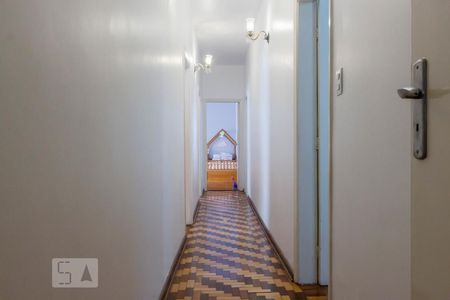 Corredor interno de casa à venda com 4 quartos, 600m² em Planalto Paulista, São Paulo