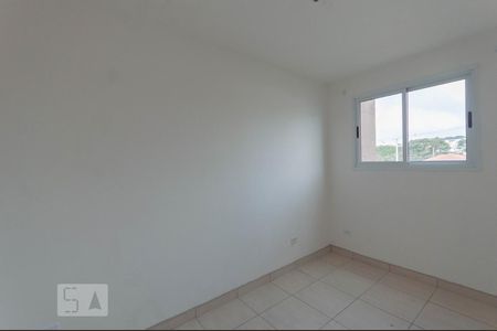 Quarto 1 de apartamento para alugar com 2 quartos, 40m² em Santo Antônio, São José dos Pinhais