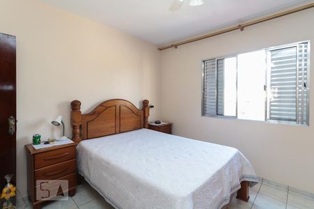 Quarto 1 de casa para alugar com 5 quartos, 200m² em Santo Antônio, Osasco