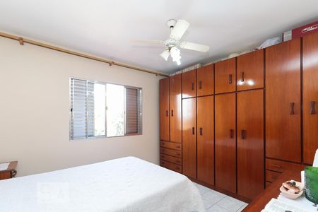 Quarto 1 de casa para alugar com 5 quartos, 200m² em Santo Antônio, Osasco