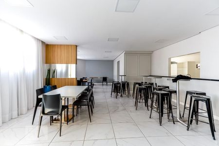 Apartamento à venda com 93m², 3 quartos e 2 vagas Apartamento à venda com 93m², 3 quartos e 2 vagasÁrea Comum - Salão de Festas