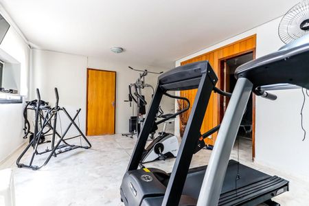 Apartamento à venda com 93m², 3 quartos e 2 vagas Apartamento à venda com 93m², 3 quartos e 2 vagasÁrea Comum - Academia