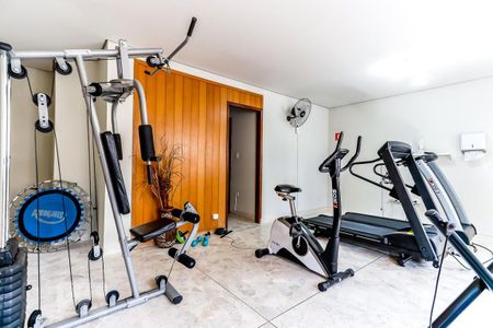 Apartamento à venda com 93m², 3 quartos e 2 vagas Apartamento à venda com 93m², 3 quartos e 2 vagasÁrea Comum - Academia