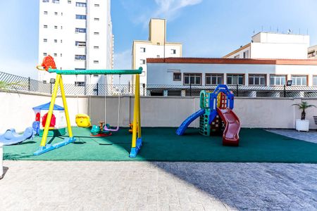 Apartamento à venda com 93m², 3 quartos e 2 vagas Apartamento à venda com 93m², 3 quartos e 2 vagasÁrea Comum - Playground