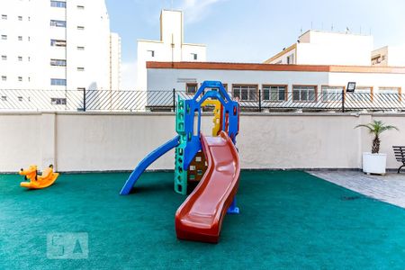 Apartamento à venda com 93m², 3 quartos e 2 vagas Apartamento à venda com 93m², 3 quartos e 2 vagasÁrea Comum - Playground
