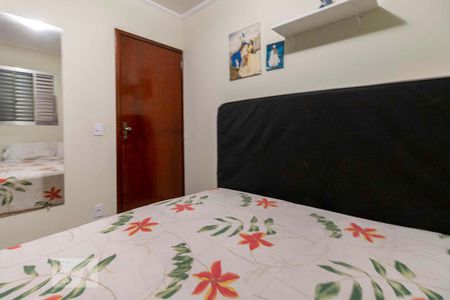 Quarto 1 de casa à venda com 3 quartos, 59m² em Vila Taquari, São Paulo