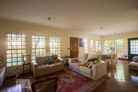 Sala de Estar de casa à venda com 4 quartos, 570m² em Parque Colonial, São Paulo