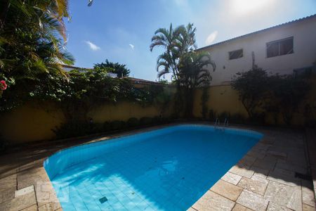 Piscina de casa à venda com 4 quartos, 570m² em Parque Colonial, São Paulo