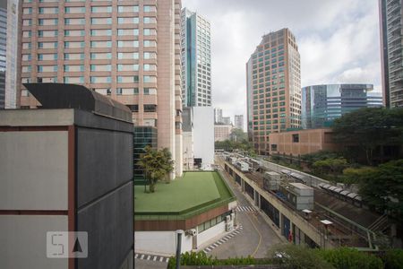 Vista de kitnet/studio para alugar com 1 quarto, 33m² em Brooklin Novo, São Paulo