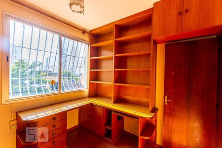 Quarto 1 de apartamento para alugar com 2 quartos, 72m² em Santa Rosa, Niterói