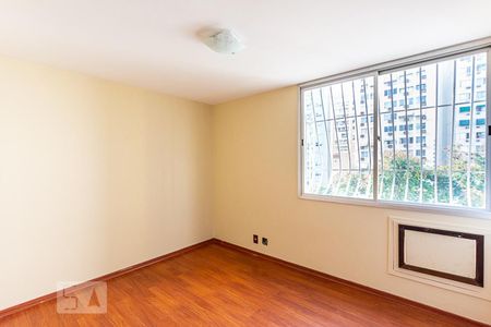 Suite  de apartamento para alugar com 2 quartos, 72m² em Santa Rosa, Niterói