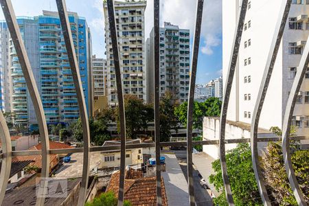 Vista da Suite  de apartamento à venda com 2 quartos, 72m² em Santa Rosa, Niterói