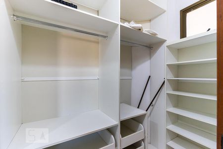 Quarto - Closet de apartamento à venda com 1 quarto, 50m² em Cambuí, Campinas