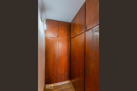 Closet do quarto de apartamento à venda com 2 quartos, 54m² em Jardim São Savério, São Paulo