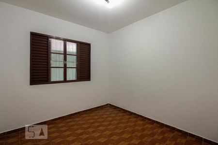 Quarto 1 de casa para alugar com 3 quartos, 200m² em Vila Carrão, São Paulo